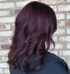 Burgundy Plum Hair, Burgundy Plum Hair Color, Plum Burgundy Hair, Plum Hair Color, Pelo Color Borgoña, Burgundy Hair Dye, Red Violet Hair, Burgundy Hair Color, Hair Color Plum