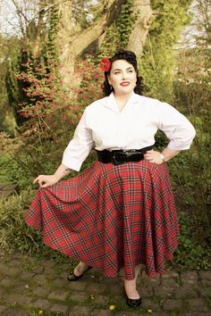 Rockabilly Fashion Plus Size, Raglan Blouse, Boho Ideas, Tartan Fashion, Circle Skirts, Rockabilly Girl, Look Plus Size, Vintage Lifestyle, Pin Up Outfits