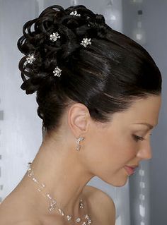 Hair Questions, Beautiful Wedding Hair, Hair Tricks, Quinceanera Hairstyles, Short Hair Updo