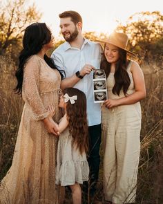 Pregnancy announcement, family of 5, Baby Announcement Family Pictures, Family Of 3 Pregnancy Announcement, Gender Reveal Family Pictures, Family Of 4 Pregnancy Announcement, Baby Number 3 Announcement Ideas, Pregnancy Announcement With Kids, 3rd Baby Announcement With Siblings, Fall Family Photos Pregnancy Announcement, Pregnancy Announcement 3rd Baby