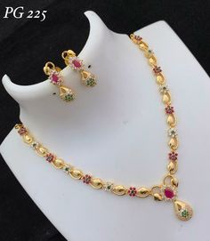 Gold Jewellery India, Simple Necklace Designs, Temple Jewellery Earrings, Indian Wedding Jewelry Sets, New Gold Jewellery Designs, Gold Chandelier Earrings, Diamond Bracelet Design, Fancy Jewelry Necklace, Gold Earrings Wedding