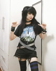 Scenecore Outfit, Scene Kid Outfits, Emo Scene Kid, Scene Girl Outfits, Emo Teen, Scene Goth, Asian Aesthetic, Scene Queens, Scene Outfits