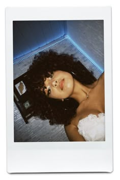 dazz cam fotos #expor Dazz Cam, Wavy Wedding Hair, Curly Wedding Hair, Selfie Poses Instagram, Beautiful Curly Hair, Hairdos For Curly Hair, Fotos Ideas, Curly Girl Hairstyles, Inspiration Photos