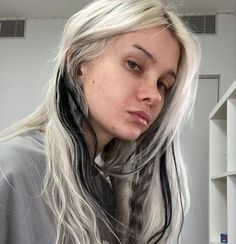 Black And White Hair Streaks, Platinum Streaks, Skunk Hair Platinum Blonde, Black And White Striped Hair, Blonde And Black Wolfcut, Blonde Roots Dark Ends, Blonde Raccoon Tail Hair, Black And Blonde Raccoon Tail Hair, White And Black Hair