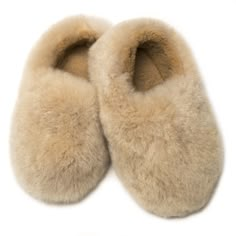 Intiearth cozy womens alpaca fur slipper closed style Alpaca Slippers, Shoe Inspo, Swag Shoes, Slides Shoes, Mellow Yellow, Pretty Shoes, Traditional Techniques, Christmas Wishlist, Shoe Game