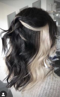 Shoulder Length Color Ideas, Black Hair With Money Pieces And Highlights, Malfoys Mom Hair Color, Black And Peekaboo Hair, Blonde Halo With Black Hair, Peakaboo Underlights Silver, Narcissa Malfoy Hairstyle On Curly Hair, Black Hair With Caramel Underneath, 2023 Fashion Hair Color