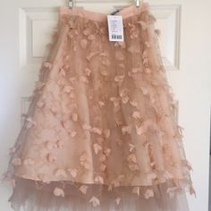 Beautifully Detailed Skirt With Rose Gold Accents Rose Gold Accents, Anthropologie Skirt, Gold Accents, Floral Skirt, Cute Dresses, Boho Chic, Anthropologie, Womens Skirt, A Line