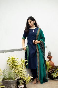 Cotton Chudidhar Stitching Models, Border Pattern Kurti, Cotton Chudidar Design, Chudi Models For Stitching, Kurti Models Latest For Stitching, Mangalagiri Kurta Designs, Traditional Kurti Designs Latest, Cotton Chudidhar Designs For Stitching, Chudidar Neck Designs Latest Cotton