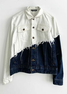 Deconstruction Fashion, Poncho Outfit, Diy Denim Jacket, Patagonia Pullover, Denim Ideas, White Denim Jacket, Denim Diy, Upcycled Fashion, Creation Couture