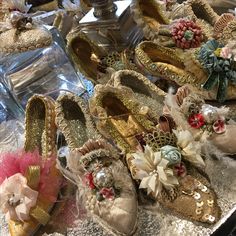 Victorian Shoes, Fairy Shoes, Paper Mache Art, Fairy Clothes, Paper Dress, Adored Vintage, Shoe Pattern