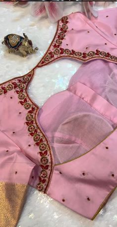 Pink Wedding Blouse Designs, Thread Work Blouse Designs Latest, Simple Blouse Embroidery Designs, New Trending Blouse Designs, Only Thread Work Blouse Designs, Blouse Work Designs Latest, Thread Work Blouse Designs, Trending Blouse Designs, Work Blouse Designs Latest