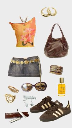 summer outfit inspo maximalist jewellery gold jewellery ahs style Plane Seats, Entitled People, Old Couple, Jewellery Gold