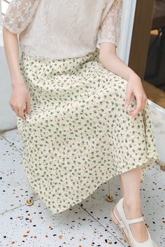 Green Floral Midi Skirt M Green Sequin Skirt, Blue Plaid Skirt, White Flowy Top, Fashion Chingu, Leather Pleated Skirt, Embellished Skirt, Micro Skirt, Mini Pencil Skirt, Black Leather Skirts