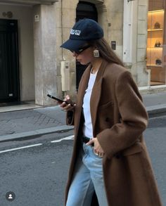 Coat Outfit, Monochrome Fashion, Virtual Fashion, Mode Inspiration, Minimal Fashion, Fashion Classy