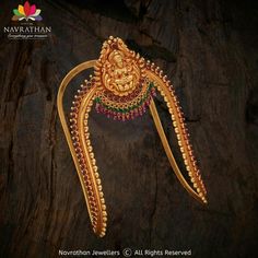 Vanki Designs Jewellery Gold, Gold Vanki Designs, Bajubandh Design Gold, Navrathan Jewellers, Armlet Gold, Antique Gold Earrings, Antique Gold Jewelry Indian, Indian Bridal Jewelry Sets