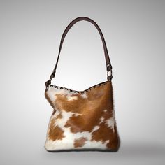 Cowhide Hobo Bag Cowhide Crafts, Mode Country, Leather Placemats, Cowhide Handbags, Western Purses, Fur Bag