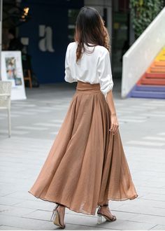 Flowy Outfits, Long Circle Skirt, Warm Spring Outfits, Maxi Skirt Summer, Circle Skirt Outfits, New Look Ideas, Mod Clothing, Long Chiffon Skirt, Skirt Circle