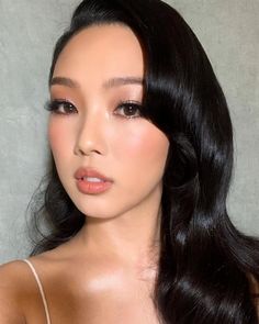 Fresh Face Bridal Makeup, Bride With Black Hair, Asian Bridesmaid Makeup, Bridal Hair Asian, Makeup Asian Eyes, Bride Makeup Asian, Gatsby Makeup, Asian Wedding Hair, Make Up Asian