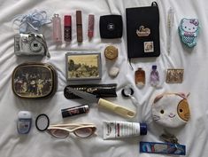 Bag Tour, Aesthetic Lana Del Rey, What's In My Purse