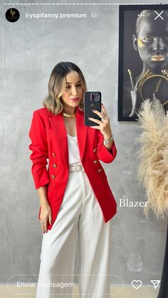 Outfits Con Blazer Rojo Formal, Outfit Blazer Rojo, Red Blazer Outfit, Red And White Outfits, Corporate Dress, Blazer Outfits For Women, Color Blocking Outfits, Casual Outfit Inspiration, Elegante Casual