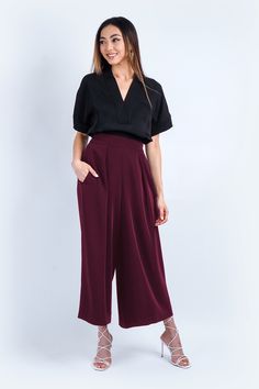 Our Japanese inspired Wide leg pants feature hidden side pockets, front pleat detail, and a 3-inch width waistband for a flattering silhouette. The elastic back and center back zipper provide comfort and a easy fit. Featuring sizes from standard to plus size, our goal is to enhance the appearance of every woman.Whether paired with a t-shirt or a stylish shirt and boots, these pants are perfect for a comfortable yet sophisticated look. Size & Fit Model Measurements Gina (Wearing Size XS) Bust: 33 Fall Wedding Guest, Stylish Shirt, Stylish Shirts, Houston Tx, Every Woman, Model Measurements, Leg Pants, Wide Leg Pants, Gowns Dresses