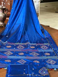 Royal blue kanchipuram silk saree with stunning hand lambani embroidered saree. Comes with unstitched  blouse piece. Embroidered Saree, Kanchipuram Silk Saree, Blouse Piece, Silk Saree, Silk Sarees, Royal Blue, Art Collection, Bathing Beauties, Saree