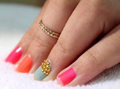 Easy Nail Art for Beginners: How to get Multi-Colored Nails this Summer Nail For Beginners, Multi Colored Nails Summer, Multi Coloured Nails, Multi Colored Nails, Easy Nail Art For Beginners, Coloured Nails, Diy Nails Tutorial, Mauve Nail Polish, Nails Solid Color