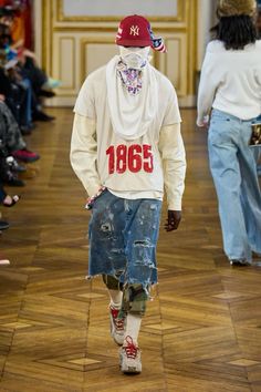 American Sabotage, Runway Streetwear, Surrealism Fashion, Vintage Street Fashion, Creative Fashion Photography, All Jeans, Streetwear Men Outfits