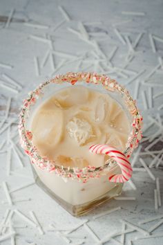 Love creamy cocktails? This Peppermint White Russian with Kahlua and crushed candy canes is the ultimate Christmas vodka drink. It’s simple, festive, and a holiday favorite! Perfect for winter celebrations or relaxing at home.