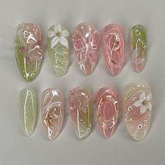 Thank you for stopping by and supporting a small business!💖 🍁 Most of our products are made from highest quality gel X nails with 4-6 layers of coating. It can be reusable and last for more than 14 days, if you take it off right. For instruction, please message me. ⭐ Each set comes with 10 handmade press on nails, a mini file, a mini buffer, a cuticle stick. 🍁 Measurements Please measure your own nail and find your size from our picture guide. We totally can do custom size as your request, ju Press On Kawaii Nails, Cute Butterfly Nails Short Press On, Nails Acrylic Press Ons, Custom Press On Acrylic Nails, Prepainted Nails, Fake Nails Small Business, Green 3d Nails, 3d Summer Nails, Romantic Nail Art