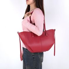 Luxury Brand Handbag Tote Bag for Women PU Leather Shoulder Bag Purse Design Large Capacity Totes Top Handle Hobo Shopper Bag Specification:Shape: Casual ToteMain Material: PULining Material: NoneStyle: FashionGender: WomenPattern Type: SolidPlace Of Origin: GUANG DONG ProvinceLarge Size: 53*32*10.5cm/20.67*12.48*4.1inSmall Size: 42*25*8.5cm/16.38*9.75*3.32inNote:Due to the different monitor and light effect, the actual color of the item might be slightly different from the color showed on the p Purse Design, Vintage Shoulder Bag, Casual Tote, Small Purse, Bag Dress, Shopper Bag, Branded Handbags, Bag For Women, Grocery Bag