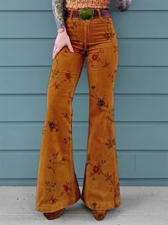 Women's Vintage Floral Print Mid-Rise Button-Hem Bootcut Pants (Withou – TAIDALW Hem Bootcut Jeans, 70s Inspired Outfits, Outfits 70s, 70s Inspired Fashion, Usa Women, 70s Outfits, Vintage Corduroy, Bootcut Pants, Vintage Floral Print