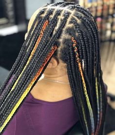 Got knotless braids that you’re not ready to take out yet? Here’s 3 easy methods you can use to refresh or touch up old knotless braids. Refresh Knotless Braids, Old Knotless Braids, Braids Refresh, Rid Of Dandruff, Perm Rod Set, Getting Rid Of Dandruff, Perm Rods, How To Shade, Scalp Oil