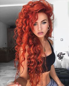 Instagram Crush: Rosie Mac (22 Photos) - Suburban Men Red Haired Beauty, Ginger Hair Color, Beautiful Red Hair, Long Red Hair, Foto Tips, Redhead Beauty, Productivity Hacks, Red Hair Color, Hair Inspiration Color