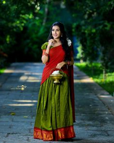 Dhawani Designs, Half Saree Poses, Karnataka Culture, Village Photoshoot, Tamil Ponnu, Kerala Girl, Indigo Saree, Langa Voni, Snap Photography