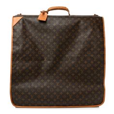 This is an authentic LOUIS VUITTON Monogram Garment Bag. This is a classic garment bag is finely crafted of traditional Louis Vuitton monogram on toile canvas. This carrier features signature vachetta cowhide leather trim, a sturdy reinforced top handle, an optional canvas shoulder strap, an external zipper pocket, brass hardware including a hanging hook and a 3/4 wrap around zipper. This opens to a spacious interior with a space to hold hangers. Louis Vuitton Monogram Bag, Louis Vuitton Travel, Toiletry Pouch, Louis Vuitton Damier Azur, Monogram Bag, Garment Bag, Brass Hardware, Leather Trim, Authentic Louis Vuitton