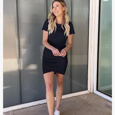 Navy Blue T Shirt Dress Short Sleeve Stretchy Without Being Tight More Details In The Pictures Casual Beach Dresses, Casual Beach Dress, Short Mini Dress, Beach Dresses, Minimalist Outfit, Black Outfit, Date Night Outfit, Beach Outfit, Summer Casual