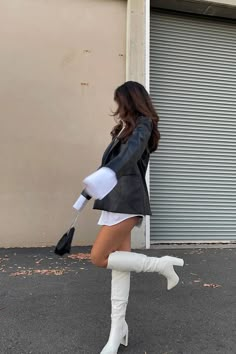 White Boots, Mode Inspo, Pastry Chef, 가을 패션, Mode Vintage, Mode Inspiration, Winter Fashion Outfits, Looks Vintage, Outfits Casuales