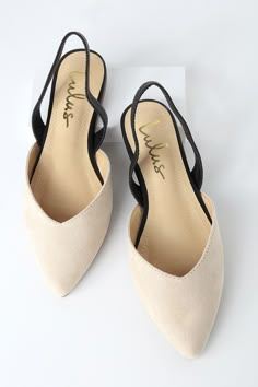 Lulus Exclusive! Step into style with the Mae Nude and Black Suede Pointed-Toe Slingback Flats! These vegan suede cuties are the perfect blend of chic and sensible with their low-maintenance flat sole, comfortable black elastic slingback, and cute notched pointed-toe upper. Business Professional Outfits With Flats, Dressy Flats Shoes Work, Dressy Flats With Dress, Office Outfits Women Flats, What Shoes To Wear With Dress, Cute Flats Shoes For Women, Work Shoes Women Comfortable, Lulus Flats, Womens Comfortable Dress Shoes