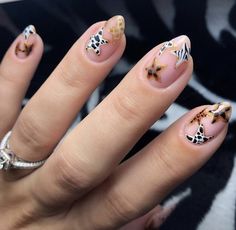 Short Nails Animal Print, Fall Nails Animal Print, Tortie Nails, Bug Nails, Nail Specialist, Length Nails, Retro Nails, Mail Ideas, October Nails