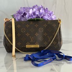 All Leathers Has Been Replaced In The Lv Store Including The Hardwares Lv Store, Louis Vuitton Favorite Mm, Favorite Mm, Mm Monogram, Louis Vuitton Bags, Full Set, Louis Vuitton Bag, Crossbody Bag, Bag Lady