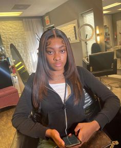 Natural Hair Middle Part, Highlights Chunky, Different Types Of Hairstyles, Hair Middle Part, Grad Hair, Baby Highlights, Types Of Hairstyles, Black Natural Hair, Layered Short