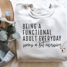 Weekend Sweatshirt, Sarcastic Women, Cute Shirt Designs, Vinyl Shirts, Cricut Craft Room, Funny Sweatshirts, Funny Graphics, Diy Shirt, How To Make Tshirts