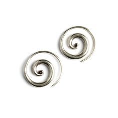 These Earrings are from our tribal silver collection hand made by the hill tribe in the golden triangle. Hand made spiral hoops out of sterling silver. Comfortable to wear and looks beautiful on the ears! Sold as a pair. Material: Silver Dimension: 25mm in Diameter. This design available also in gold plating: https://www.etsy.com/uk/listing/748574300/gauge-earrings-spiral-earrings-ethnic?ref=shop_home_active_113&pro=1&frs=1 Silver jewellery can be clean with a phosphate-free detergent or Wax Jewelry, Lost Wax Jewelry, Fake Gauge Earrings, Gauge Earrings, Bali Earrings, Hoop Earrings Silver, Golden Triangle, Silver Collection, Hill Tribe Silver