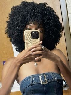 Hairstyles For Black Women Short Natural, Healthy Curly Hair Black Women, Short Afro Aesthetic, 4b Short Natural Hairstyles, Short Curly Afro Natural Hair, Curly Hair Fro, Defined Afro, Afro Hair Aesthetic, Black Women Quick Weave