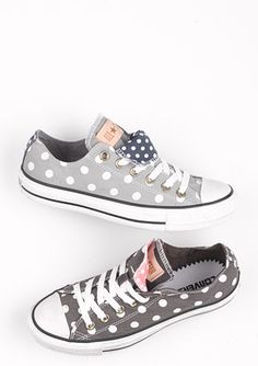 Polka Dot Converse Polka Dot Converse, Cute Converse, Mode Tips, Cooler Look, Converse Sneakers, Shoe Obsession