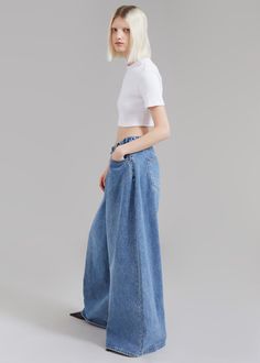 Sasha Wide Leg Jeans - Worn Wash Lfw 2024, Denim Fashion Outfits, Baddie Vibes, Reworked Denim, Capsule Closet, Oversized Jeans, Shirting Fabric, The Frankie Shop, Frankie Shop