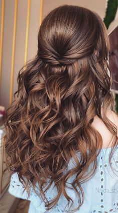 Simple Prom Hair, Bridesmaid Hair Makeup, Ball Hairstyles, Prom Hairstyles For Long Hair, Half Updo, Wedding Hair Inspiration, Hairdo For Long Hair, Long Wavy Hair, Wedding Hairstyles For Long Hair