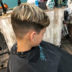 16 Boys' Hair Highlights to Show Off Your Personality 12 Boys Highlights Hair, Boys Blonde Highlights, Blonde Highlights On Brown Hair Men, Boy Highlights, Brown Hair With Blonde Tips, Boys Hair Highlights, Men Blonde Highlights, Short Brown Hair With Blonde Highlights, Highlights Brown Hair Short