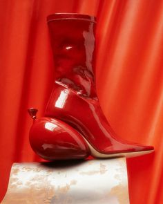 Patent Leather Clothes & Accessories for Your Villain Era - FASHION Magazine Loewe Fall 2022, Model Shoes, Designer High Heels, Shoes Buy, Denim Boots, Fall 2022, Ladies Shoes, Latest Shoes, Leather Outfit